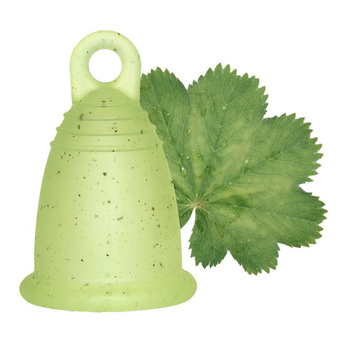 Me Luna® natural Kubeczek menstruacyjny z dodatkiem ziół, NATURAL LIME S z pętelką